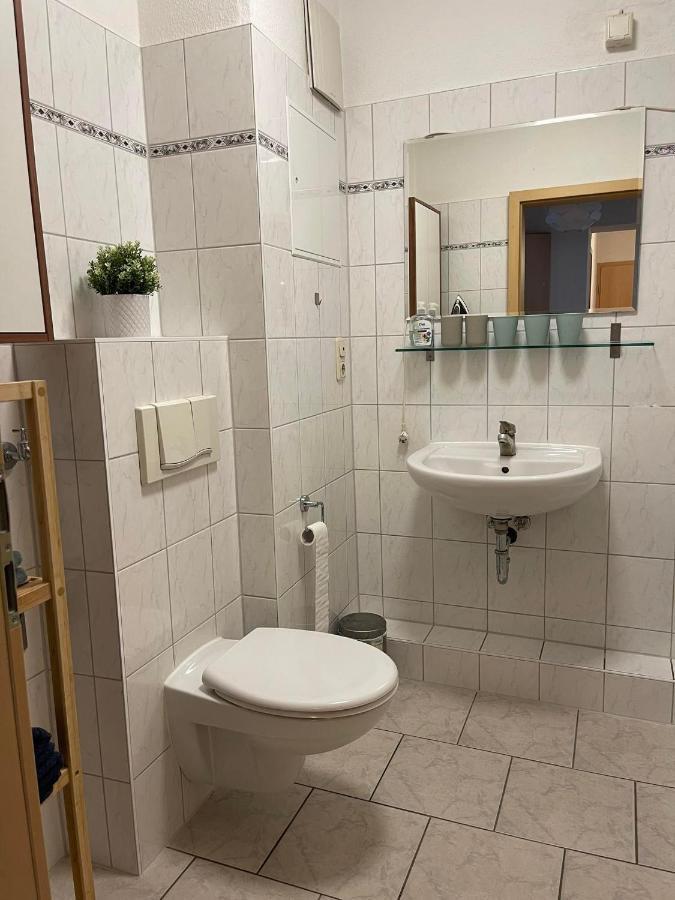 Top Lage 2 Zimmerwohnung Mit Balkon Und Bester Aussicht In Og 2 Links Rostock Eksteriør bilde